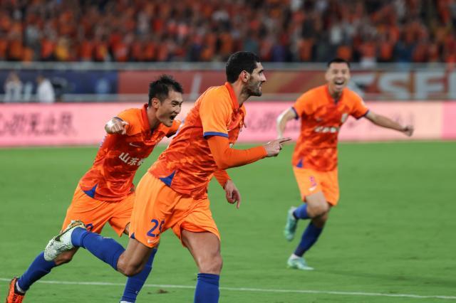 费莱尼不贪功：足球是靠团队比赛 不纠结出场时间