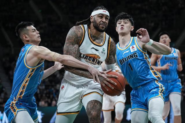 开云登录入口地址-京辽上演拉锯苦战！卫冕冠军强度拉满啃下开门红