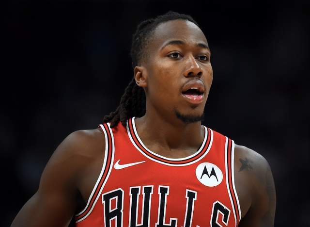 开云体育app-一夜11笔交易达成！字母哥留队，快船阵容大变，火箭沦为看客